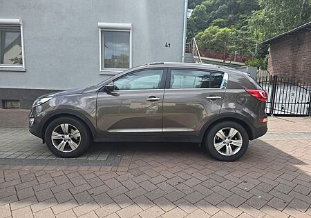 Kia Sportage 2.0 CRDi 4WD Dream-Team Automatik D...
