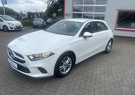 Mercedes-Benz A 180 A -Klasse d Style !