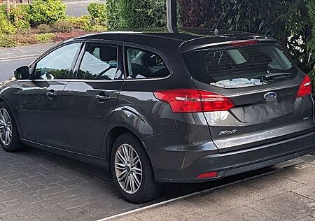 Ford Focus 1,0 EcoBoost 74kW Cool & Connect Turni...