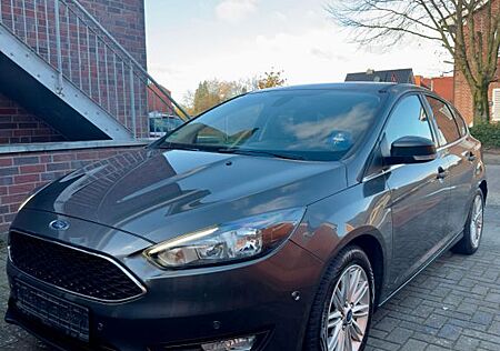 Ford Focus Lim. TÜV NEU