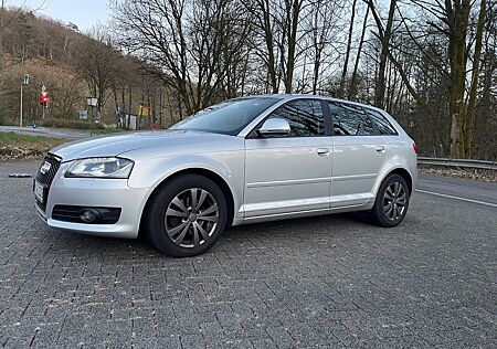 Audi A3 1.4 TFSI S tronic Automatik, TÜV neu, 262000