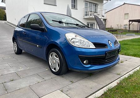 Renault Clio III 1.2 - TÜV 07.25 - Klima