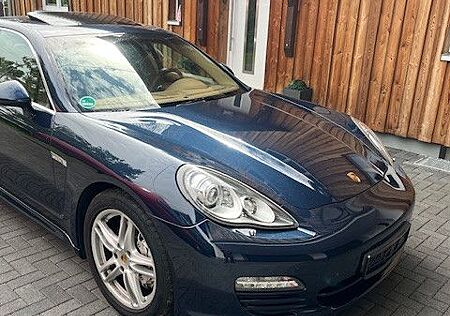 Porsche Panamera 4S S