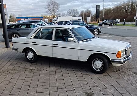 Mercedes-Benz 280 E, W123, Toppzustand, erst 91500 KM