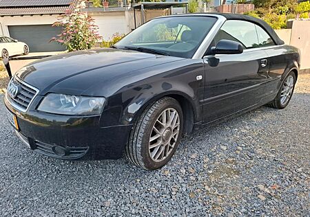 Audi A4 2.4 Cabriolet -
