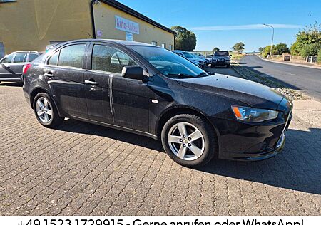 Mitsubishi Lancer 1.5 Inform