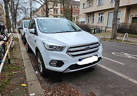 Ford Kuga Titanium 1,5 EcoBoost 4x2, Pano.Keyless,SHZ