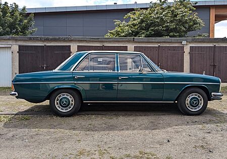 Mercedes-Benz 250 W114 automatik