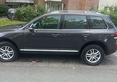 VW Touareg Volkswagen 3.0 V6 TDI Tiptr. BlueMotion North S...