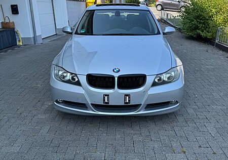 BMW 318i E90 129 PS Klima Navi VHB