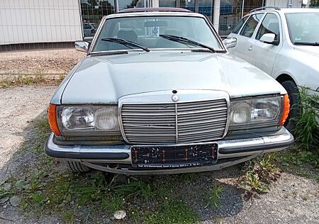 Mercedes-Benz 230 Coupe Automatik 157Tdkm