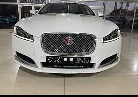 Jaguar XF 2.2 L Diesel Sportbrake -