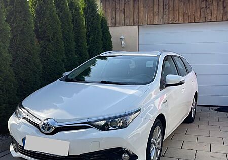 Toyota Auris Touring Sports Touring Sports Hybrid 1...