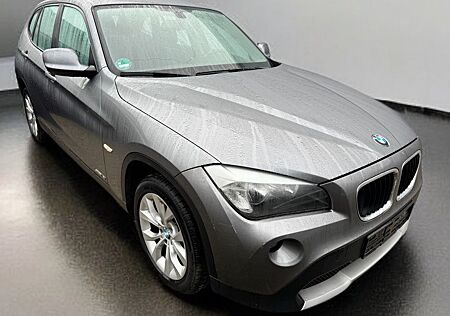 BMW X1 sDrive18i AHK / scheckheft