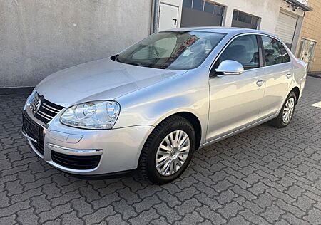 Volkswagen Jetta 1.6 FSI Comfortline KLIMAAUTOMATIK