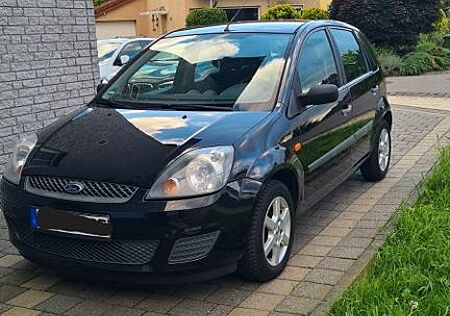 Ford Fiesta 1,4 16V Ambiente Ambiente