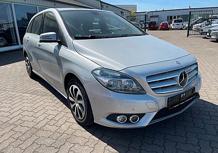 Mercedes-Benz B 180 NAVI PDC KLIMA HU-NEU
