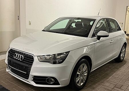 Audi A1 Sportback 1.2 TFSI*SCHECKHEFT*KLIMA*SHZ*NAVI