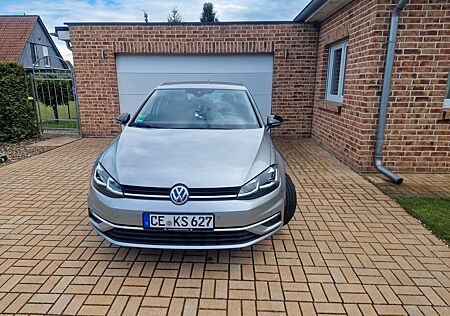 VW Golf Volkswagen 1.5 TSI 150 PS ACT OPF DSG SHZ IQ.DRIVE LED