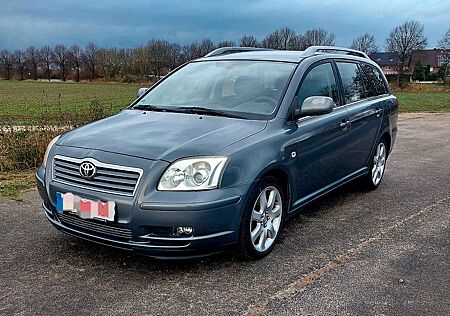 Toyota Avensis 2.0 Executive