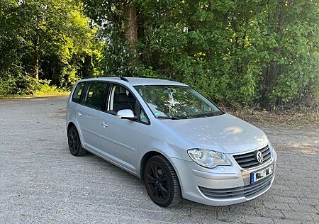 VW Touran Volkswagen 1.4 TSI 103kW -