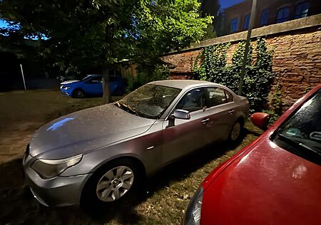 BMW 520i A -