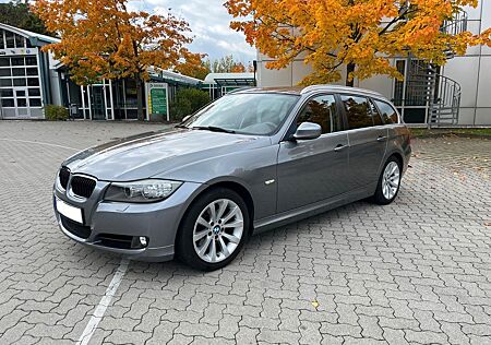BMW 320 gebraucht kaufen BMW 320i Touring LCI, Bi-Xenon, Teilleder