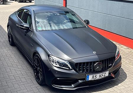 Mercedes-Benz C 63 AMG Coupe LEDER LED GRAU MATT ALU´S