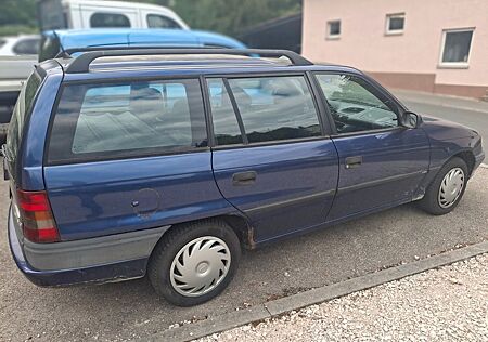 Opel Astra Kombi Schiebedach HU 07-2025