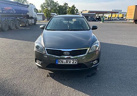 Kia Cee'd / Ceed 1.4 CVVT Spirit Sporty Wagon Spirit