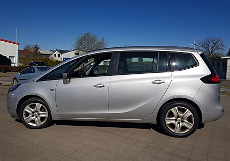 Opel Zafira Tourer /7Sitzer/SHZ/LRH/Tüv neu/ +Garantie