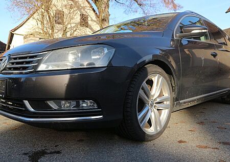 VW Passat Variant Volkswagen 2.0 TDI 125kW Highline BMT Va...