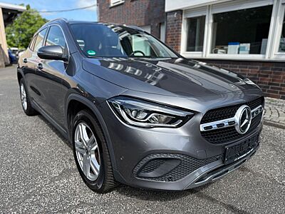 Mercedes-Benz GLA 180,Auto,Navi,Leder,79800KM,Sterne G 11.2026