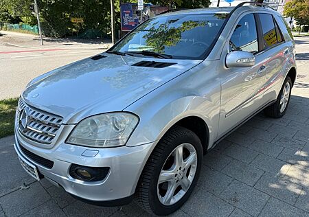 Mercedes-Benz ML 280 ML 280CDI Leder/Navigation/ BiXenon/AHK/TÜV03/26