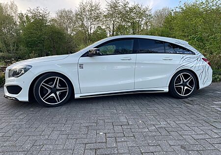 Mercedes-Benz CLA 180 Shooting Brake -