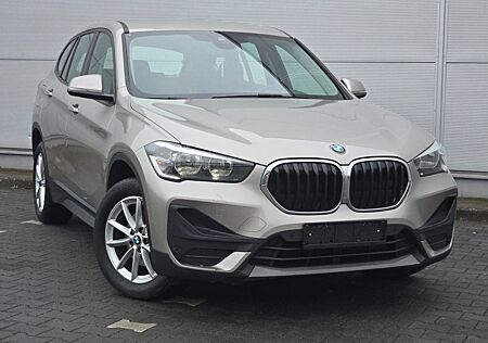 BMW X1 sDrive18d (Automatik/Navi/1-Hand)