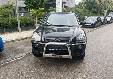 Hyundai Tucson 2.7 V6 GLS 4WD Automatik GLS neu tüv
