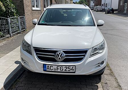 VW Tiguan Volkswagen 2.0 TSI 4MOTION Navi Automatik
