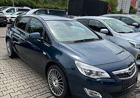 Opel Astra 1.6 Design Edition Design Edition