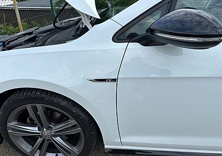 VW Golf Volkswagen 1.5 TSI ACT OPF 110kW R-Line R-Line