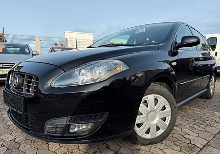 Fiat Croma 2,2i GAZ,Klima,Navi,AHK