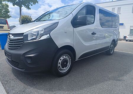 Opel Vivaro B 9 Sitzer 1.Hand L1H1 2,7t Klima AHK E6