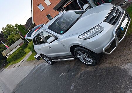 Hyundai Santa Fe 2.7 V6 GLS 4WD Autom GLS 7Sitzer/AHK