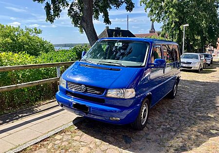 VW T4 Caravelle Volkswagen 2,5-l-Diesel TDI 111kW Standard
