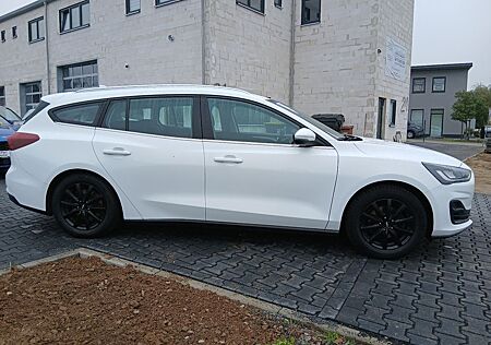 Ford Focus Turnier Titanium ab 89€ finanzieren