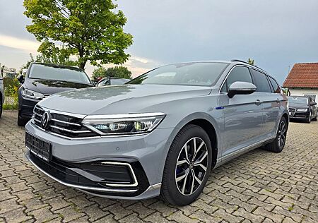 VW Passat Variant Volkswagen Passat Var GTE R-line AHK ACC Cam DCC Matrix