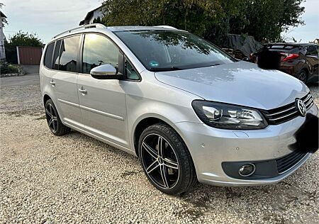 VW Touran Volkswagen DSG Highline Standheizung 7* AHK Alcantar