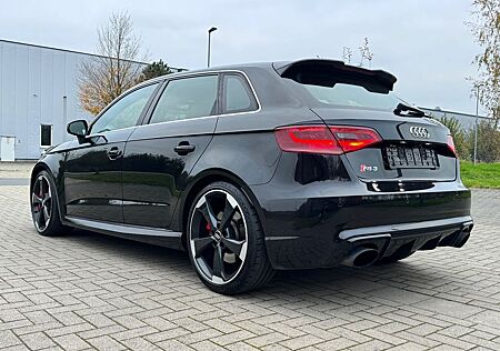 Audi RS3 Sportback 2.5 TFSI quattro 1.Hand*B&O*Kam