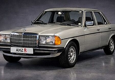 Mercedes-Benz 230