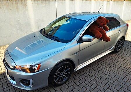 Mitsubishi Lancer Sportback Plus Automatik 1.Hand